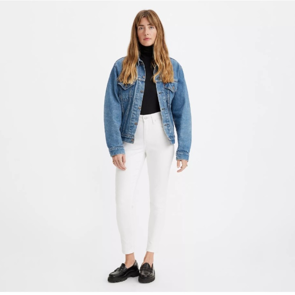 Levi’s white jeans sz 28